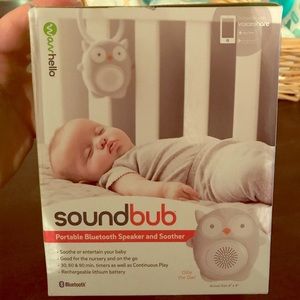 Sound bib baby Bluetooth soother/speaker